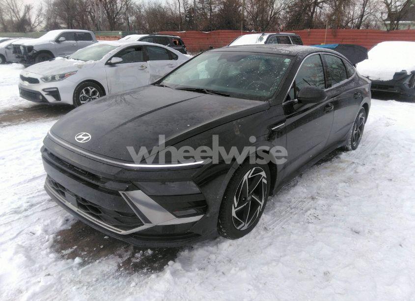 Photo 2 of 2024 Hyundai Sonata SEL (VIN KMHL14JA5RA354494)