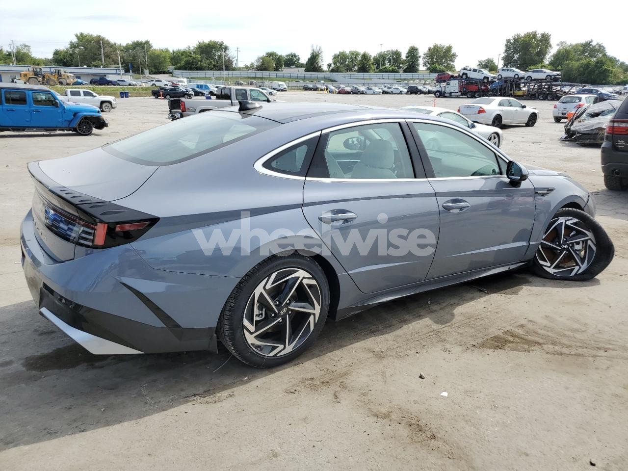 Photo 3 of 2025 HYUNDAI SONATA SEL (VIN KMHL14JA5SA500236)