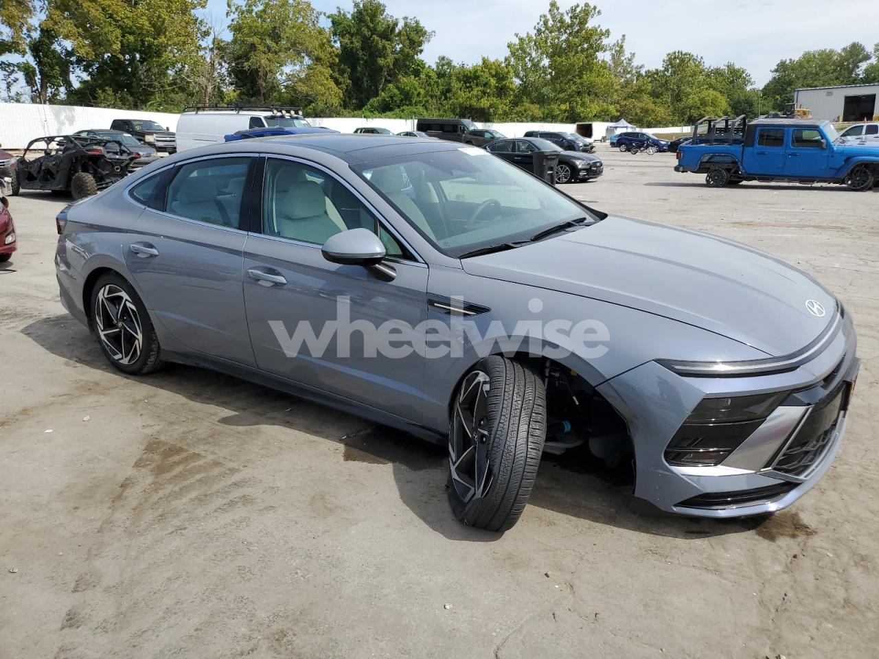 Photo 4 of 2025 HYUNDAI SONATA SEL (VIN KMHL14JA5SA500236)