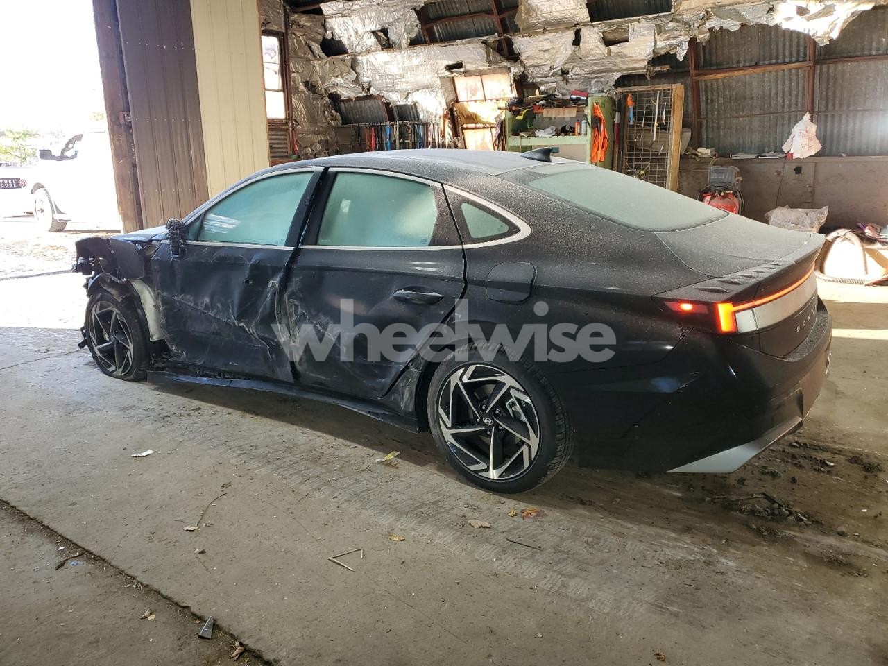 Photo 2 of 2025 HYUNDAI SONATA SEL (VIN KMHL14JA7SA515983)