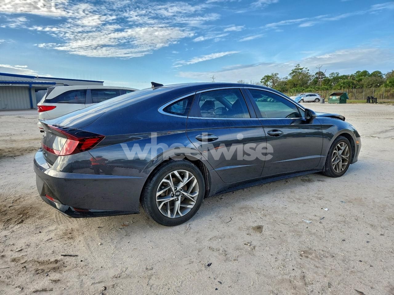Photo 3 of 2023 HYUNDAI SONATA SEL (VIN KMHL14JAXPA302050)