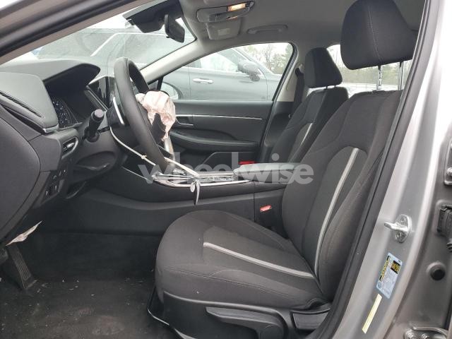 Photo 8 of 2021 HYUNDAI SONATA HYBRID (VIN KMHL24JJ8MA033815)