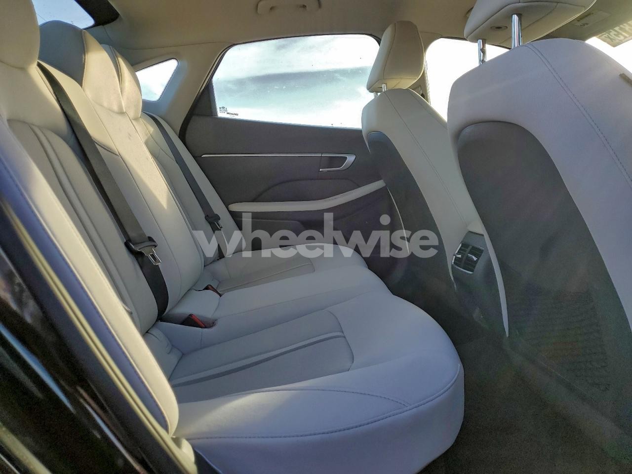 Photo 10 of 2026 HYUNDAI SONATA HYBRID (VIN KMHL24JJ8TA139714)