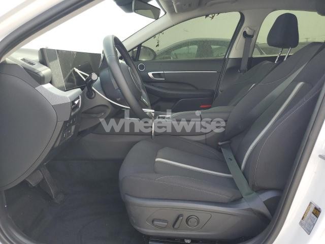 2024 HYUNDAI SONATA HYBRID (VIN KMHL34JJ0RA100606) main photo