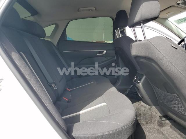 Photo 6 of 2024 HYUNDAI SONATA HYBRID (VIN KMHL34JJ0RA100606)