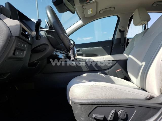 Photo 3 of 2025 HYUNDAI SONATA HYBRID (VIN KMHL34JJ0SA104399)