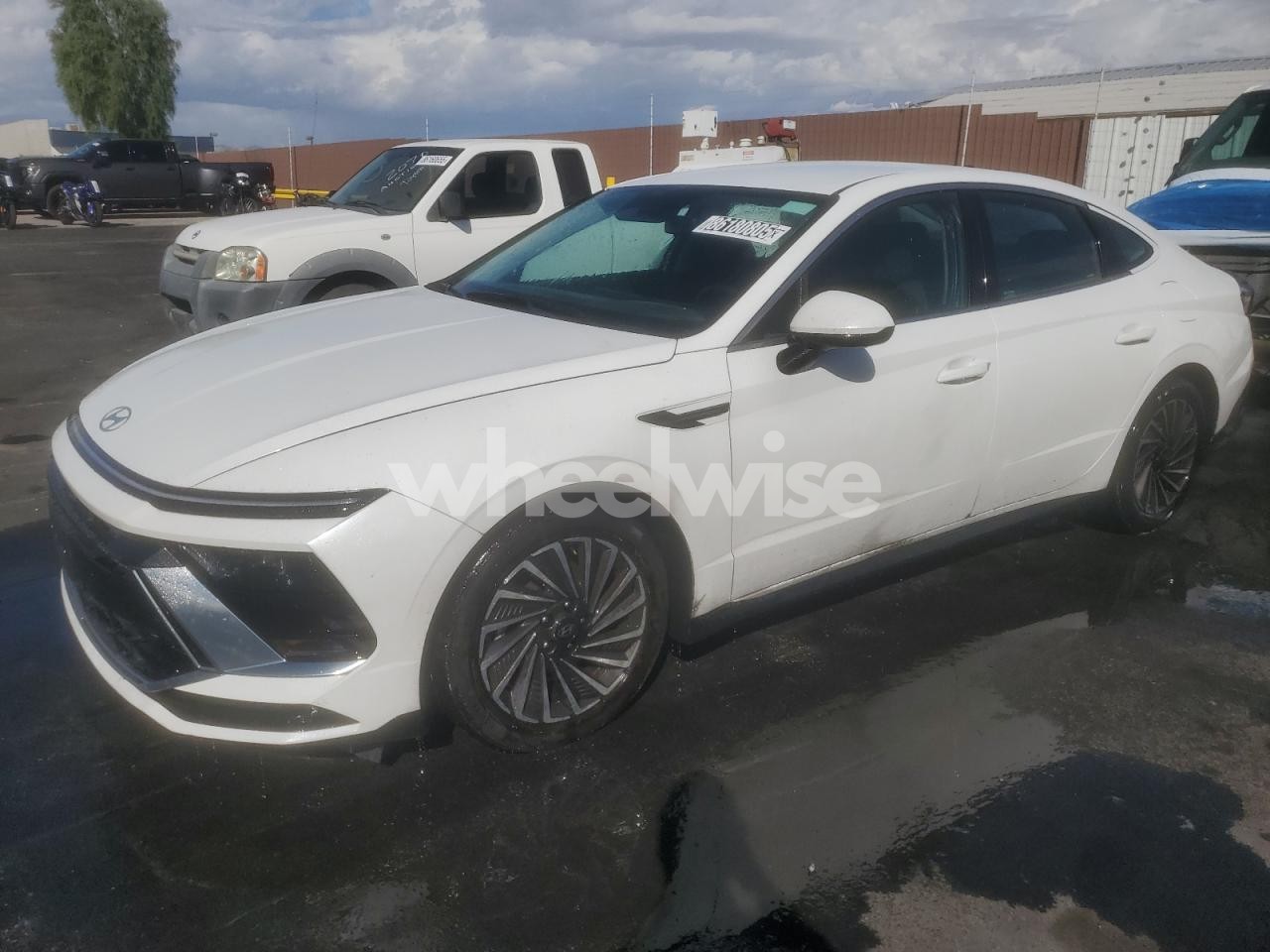 2024 HYUNDAI SONATA HYBRID (VIN KMHL34JJ1RA097358) main photo