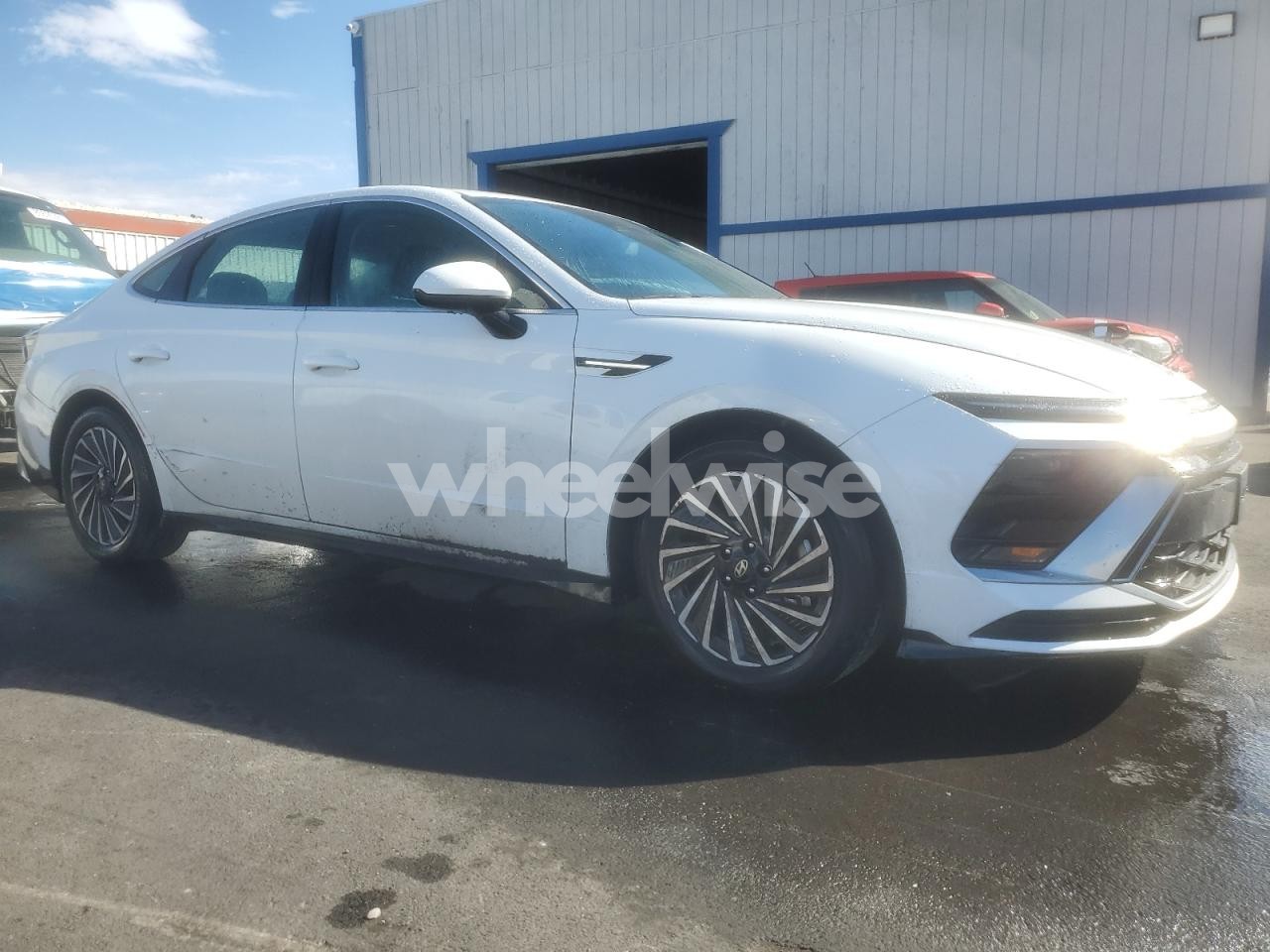 Photo 4 of 2024 HYUNDAI SONATA HYBRID (VIN KMHL34JJ1RA097358)