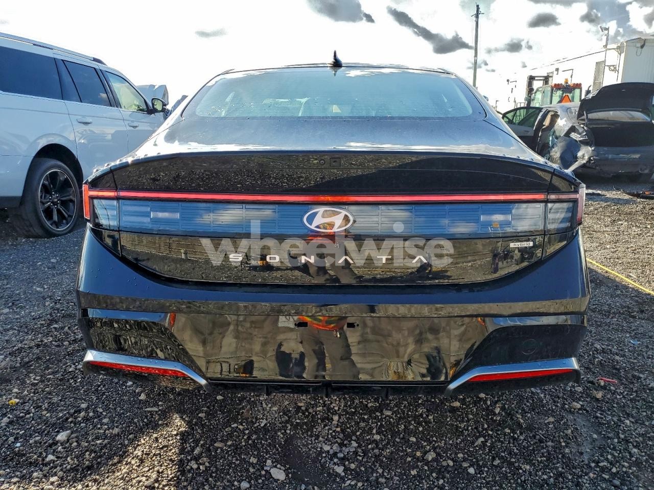 Photo 6 of 2025 HYUNDAI SONATA HYBRID (VIN KMHL34JJ2SA106722)