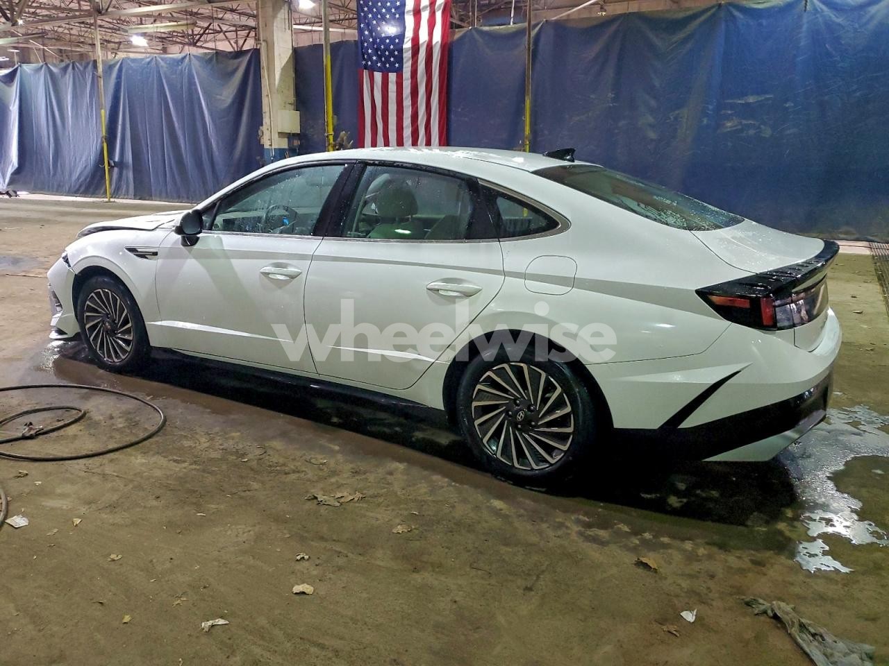 Photo 2 of 2025 HYUNDAI SONATA HYBRID (VIN KMHL34JJ3SA104722)