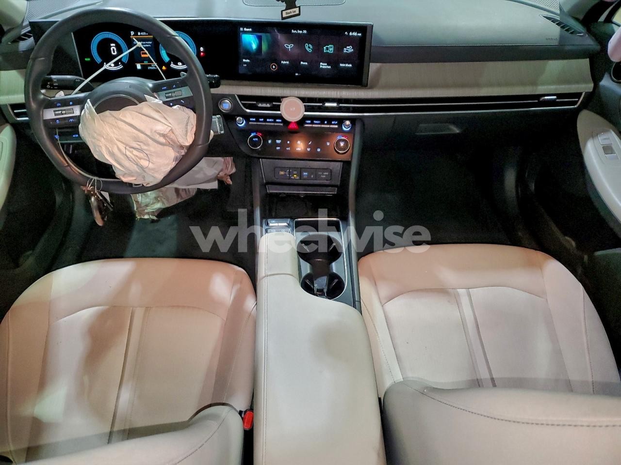 Photo 8 of 2025 HYUNDAI SONATA HYBRID (VIN KMHL34JJ3SA104722)