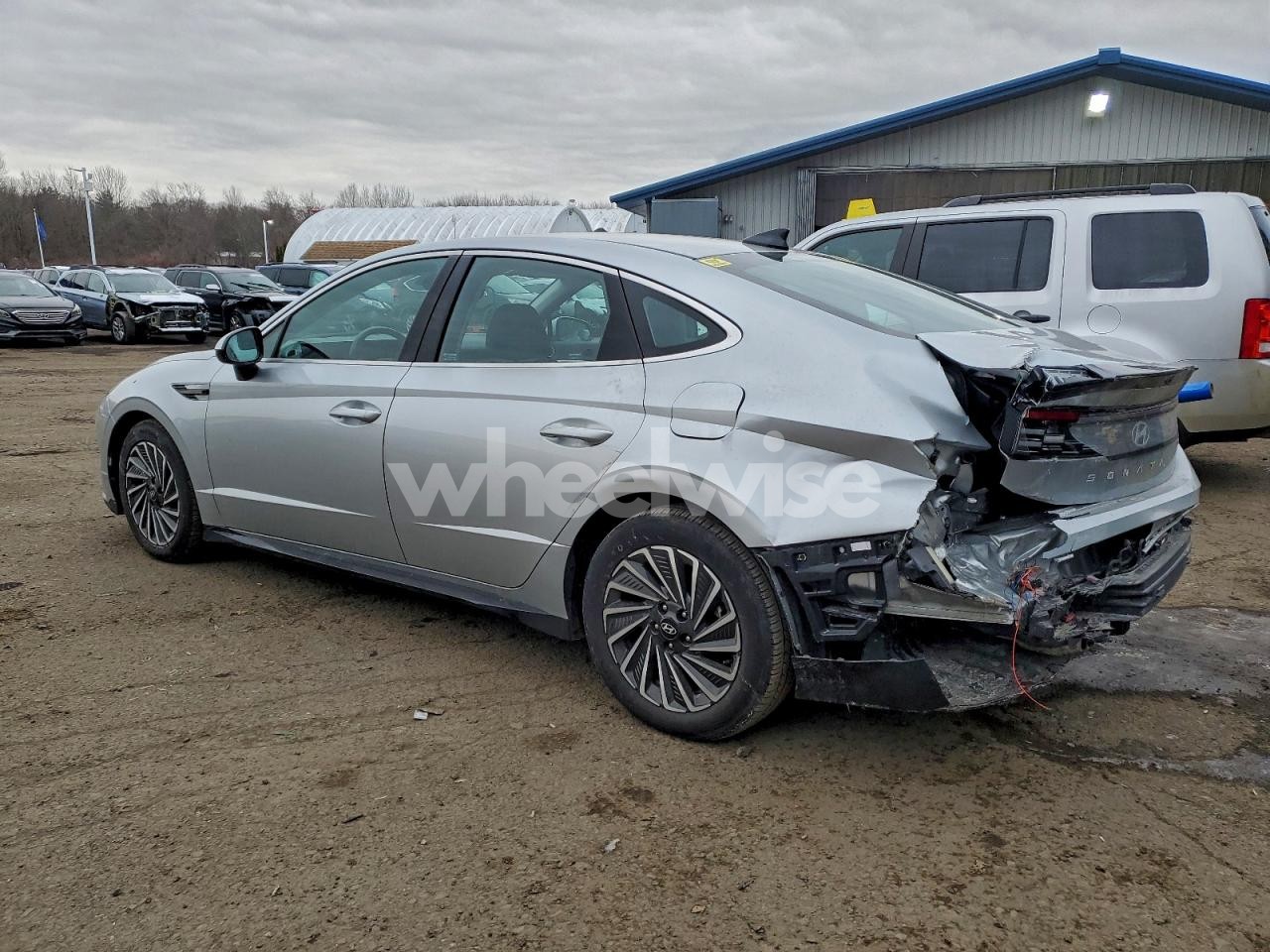 Photo 2 of 2025 HYUNDAI SONATA HYBRID (VIN KMHL34JJ4SA103188)