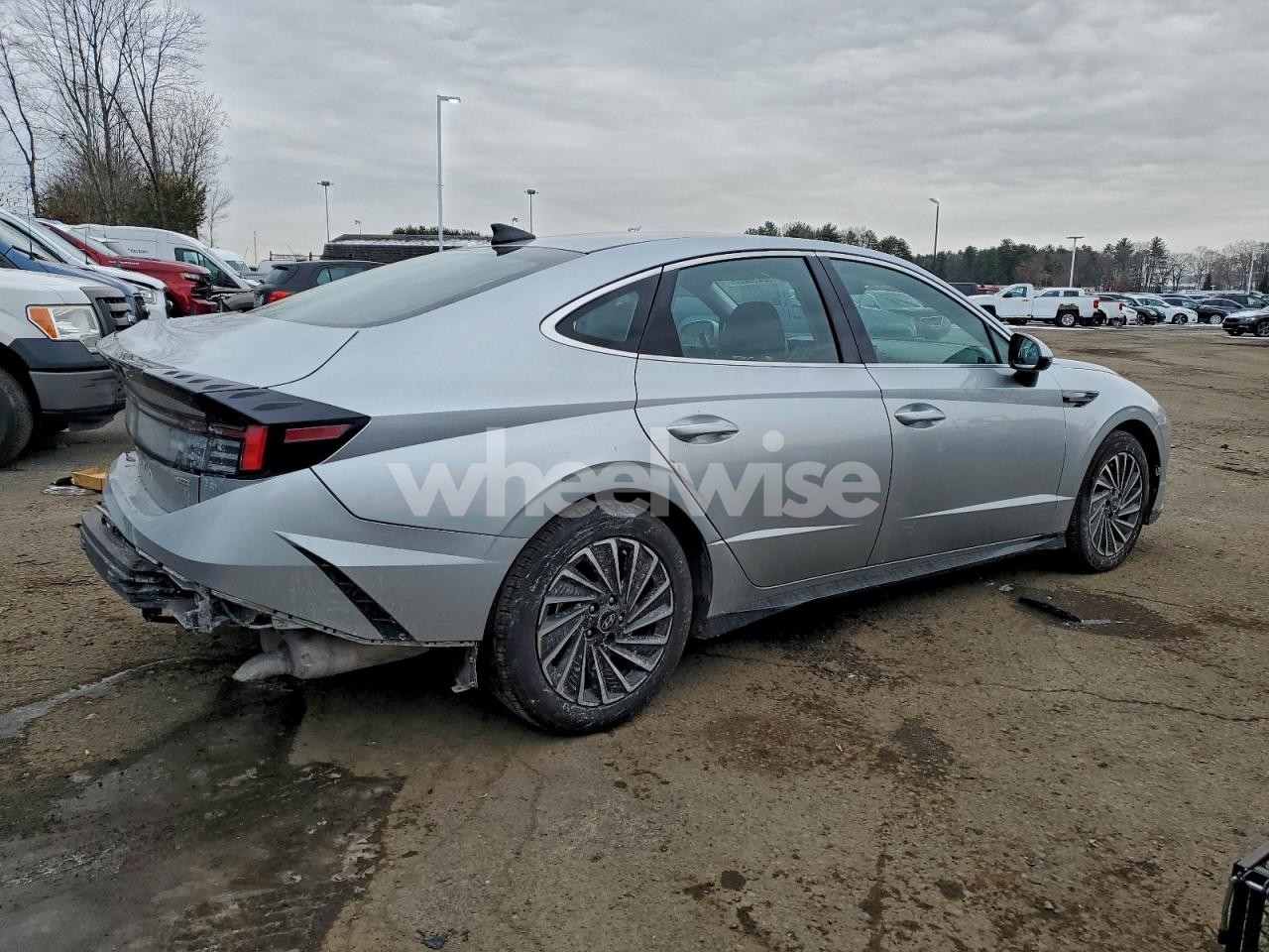 Photo 3 of 2025 HYUNDAI SONATA HYBRID (VIN KMHL34JJ4SA103188)