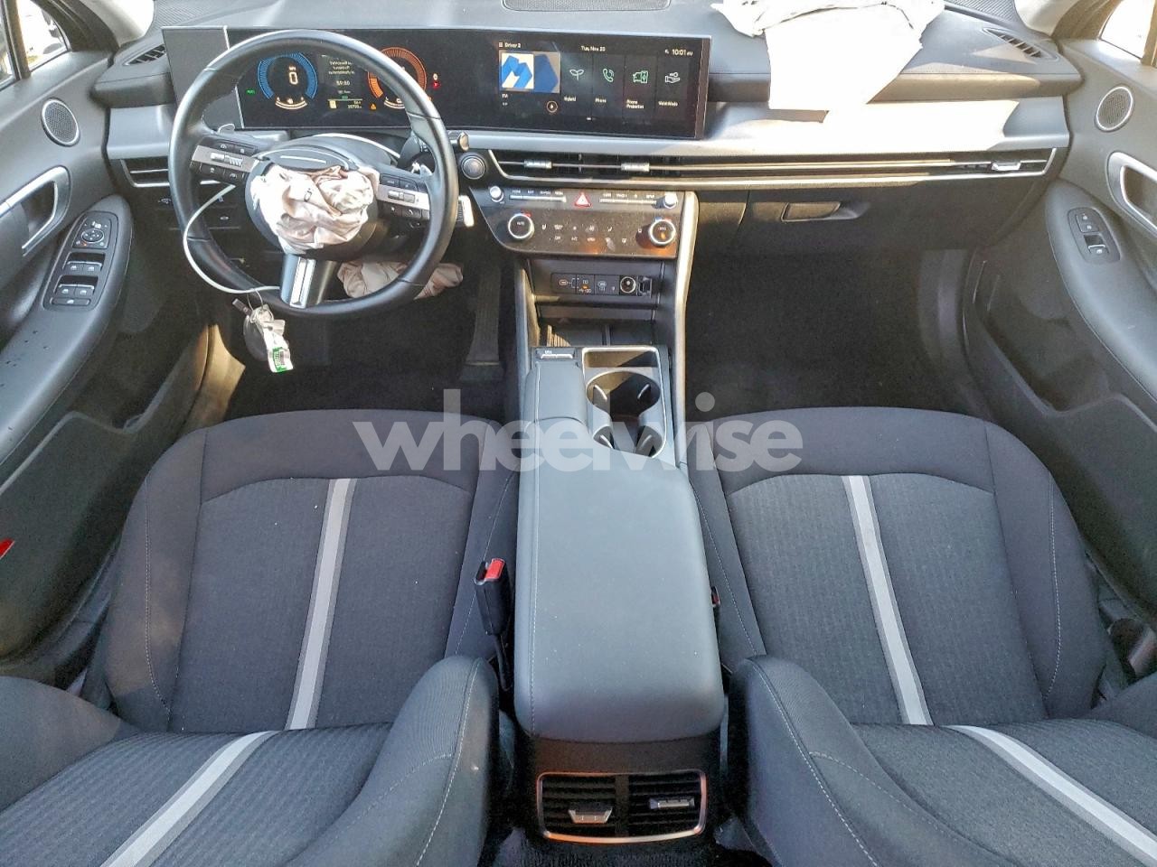 Photo 8 of 2025 HYUNDAI SONATA HYBRID (VIN KMHL34JJ5SA103765)