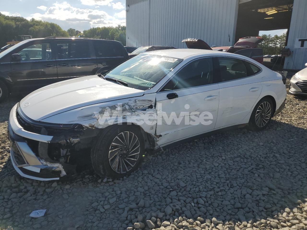 2025 HYUNDAI SONATA HYBRID (VIN KMHL34JJ6SA115892) main photo