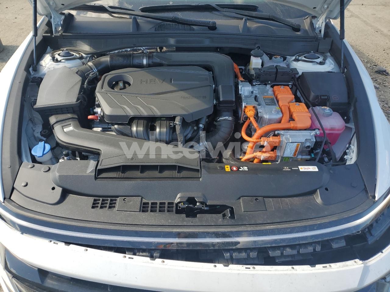 Photo 11 of 2025 HYUNDAI SONATA HYBRID (VIN KMHL34JJ6SA115892)