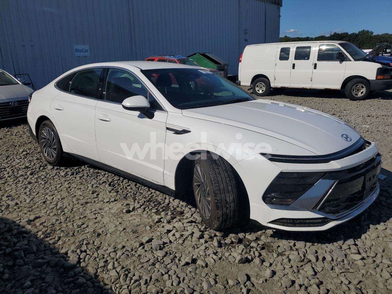 Photo 4 of 2025 HYUNDAI SONATA HYBRID (VIN KMHL34JJ6SA115892)