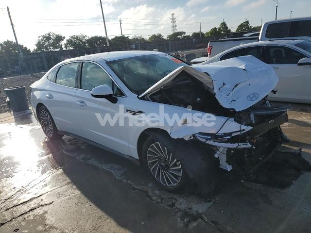 Photo 4 of 2025 HYUNDAI SONATA HYBRID (VIN KMHL34JJ7SA103296)