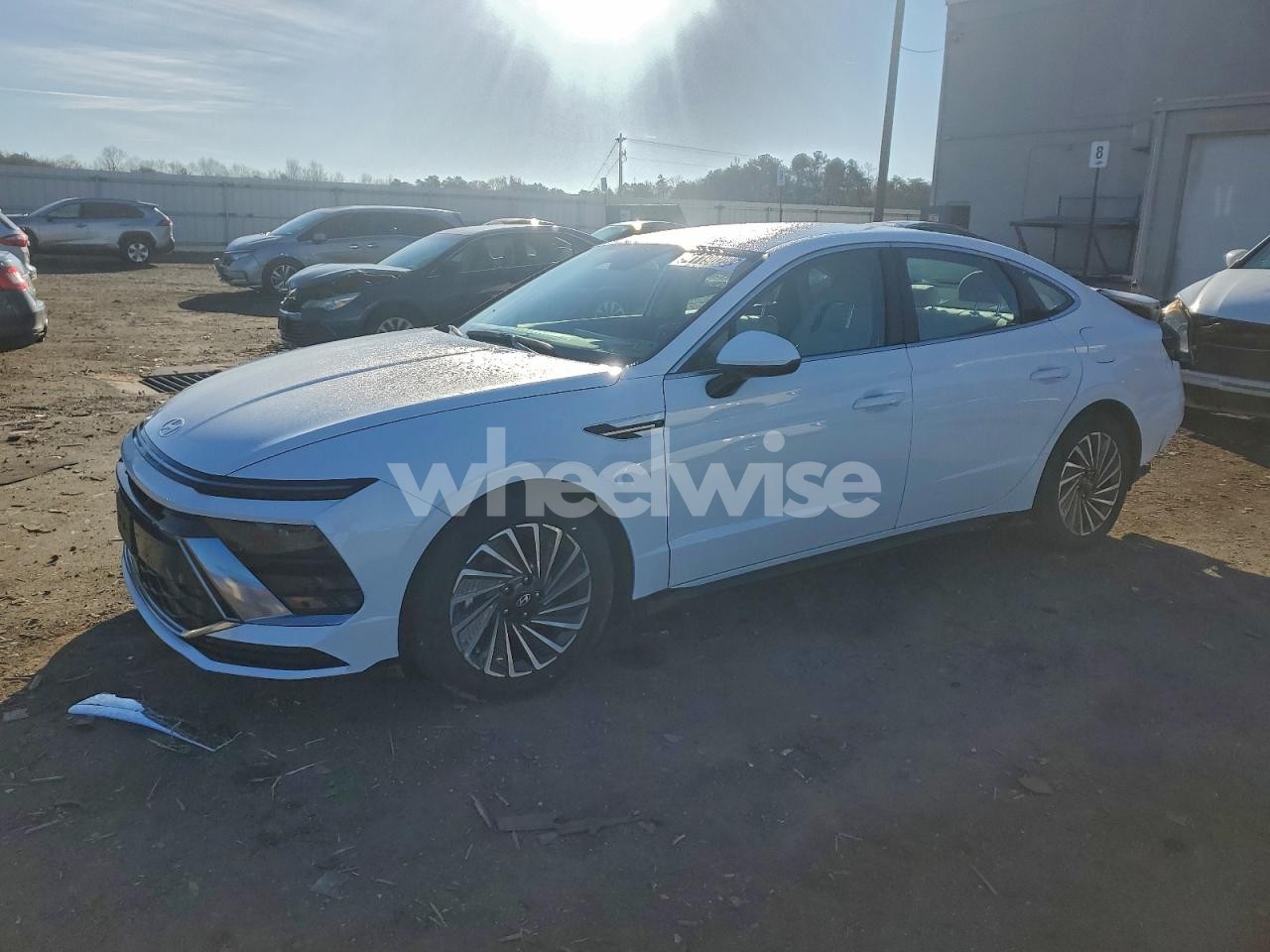 2025 HYUNDAI SONATA HYBRID (VIN KMHL34JJ7SA129512) main photo