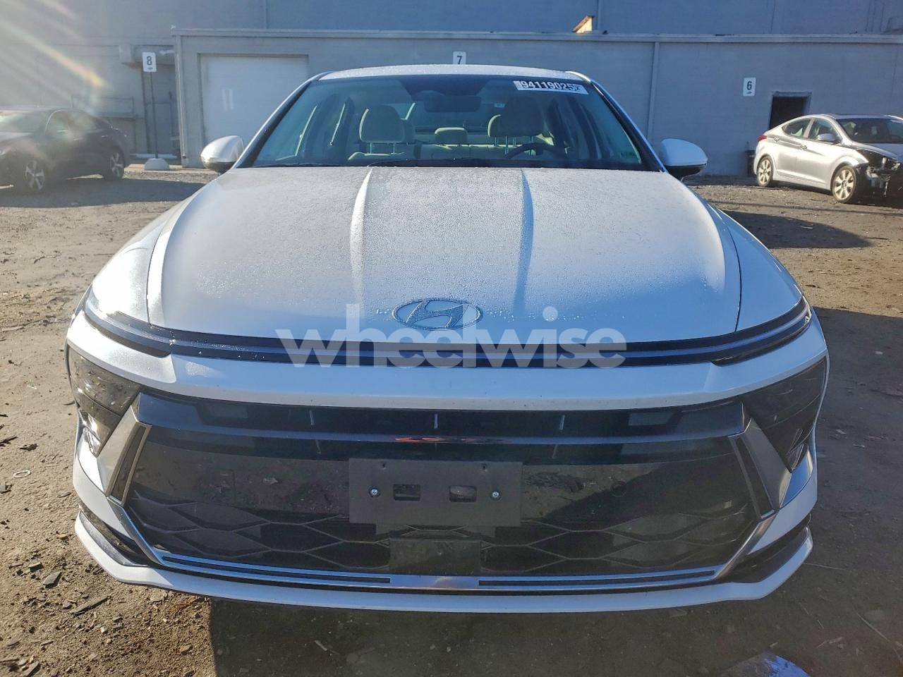 Photo 5 of 2025 HYUNDAI SONATA HYBRID (VIN KMHL34JJ7SA129512)