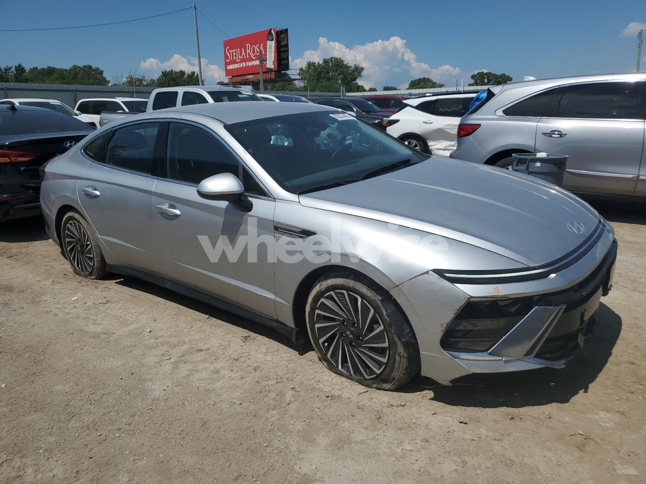 Photo 4 of 2024 HYUNDAI SONATA HYBRID (VIN KMHL34JJ8RA099172)