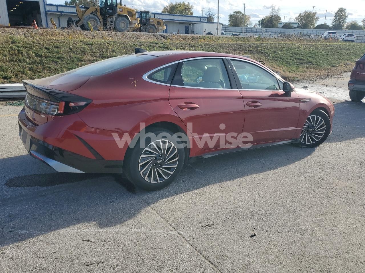 Photo 3 of 2025 HYUNDAI SONATA HYBRID (VIN KMHL34JJ9SA108175)