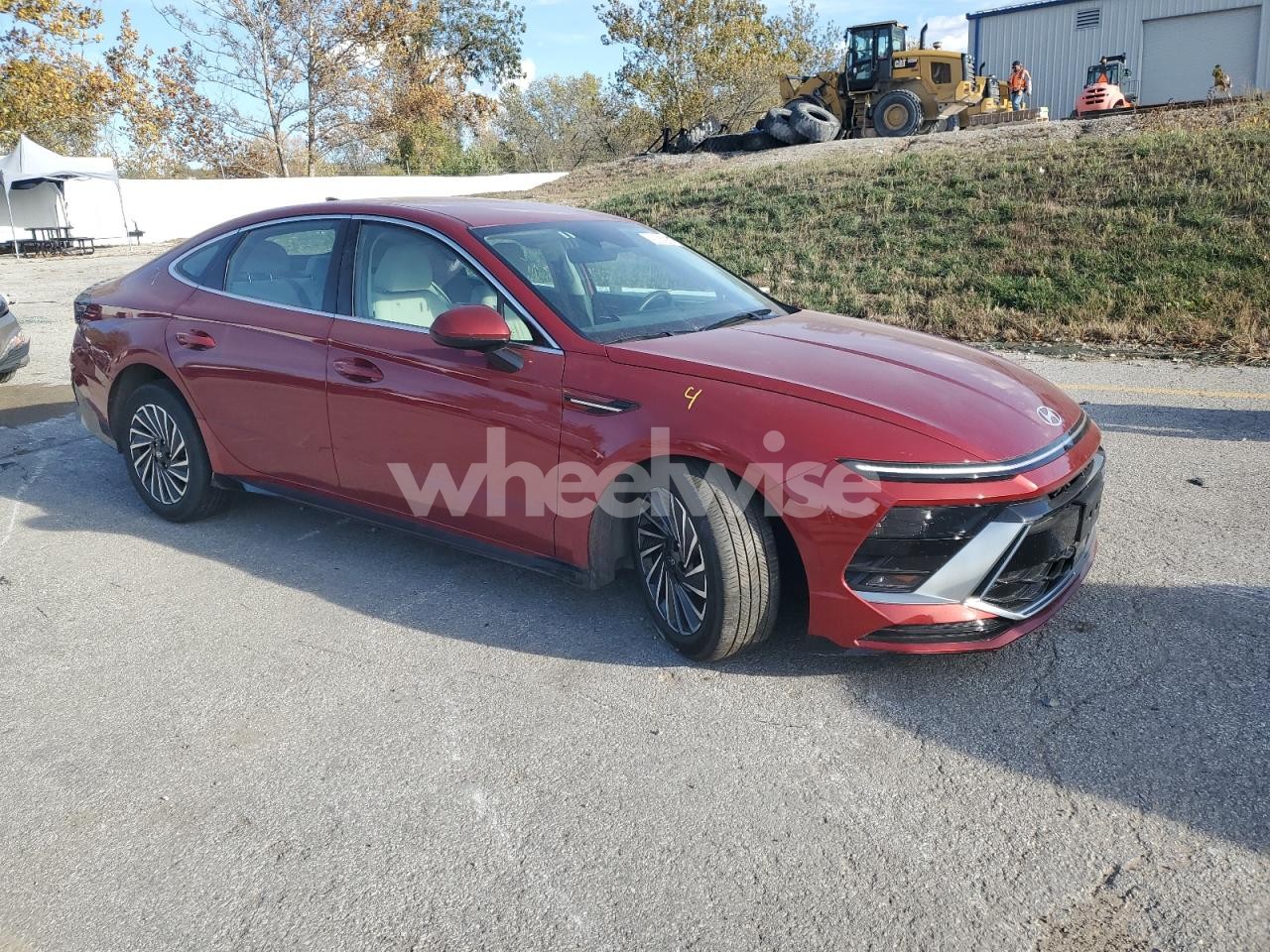 Photo 4 of 2025 HYUNDAI SONATA HYBRID (VIN KMHL34JJ9SA108175)