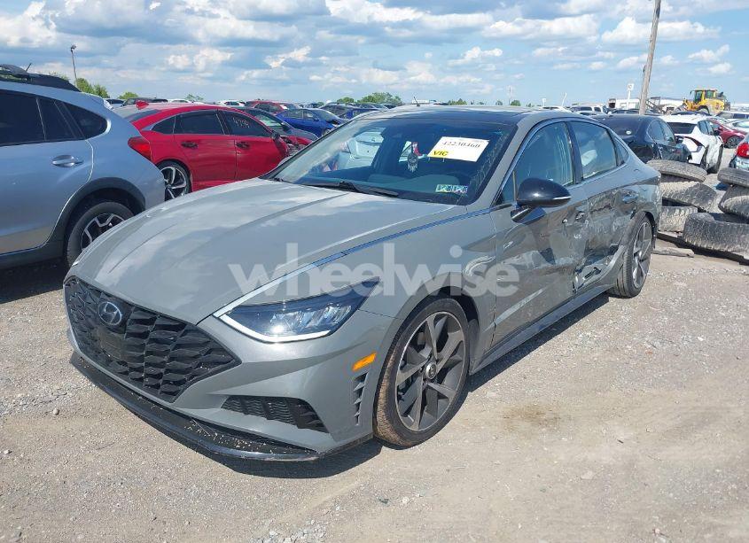 Photo 2 of 2023 Hyundai Sonata SEL PLUS (VIN KMHL44J22PA281825)