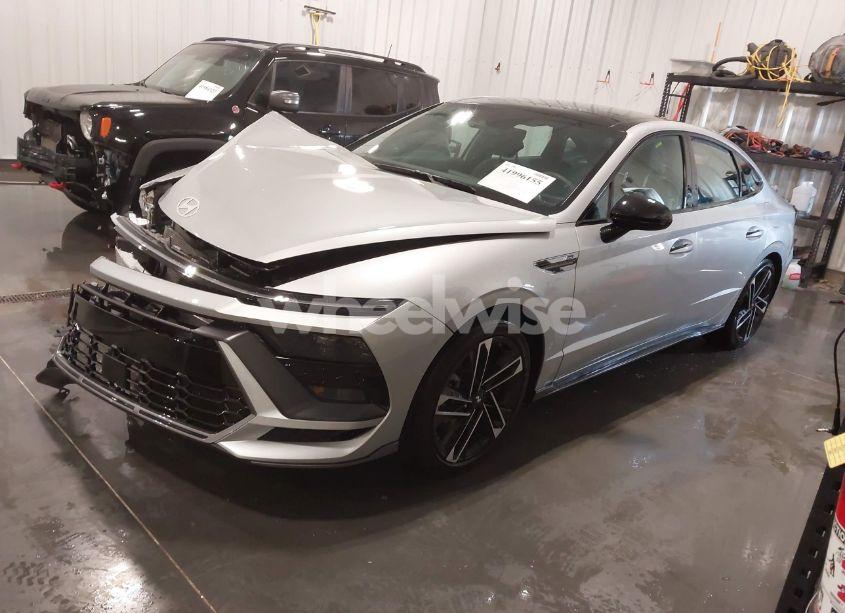 Photo 2 of 2024 Hyundai Sonata N LINE (VIN KMHL54JC0RA412422)