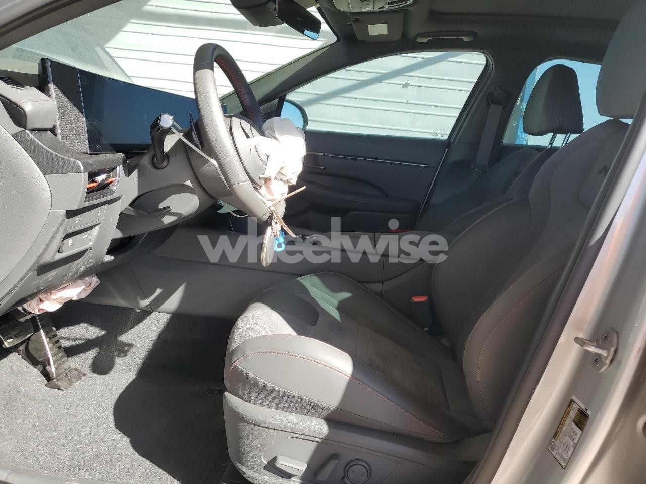 Photo 7 of 2025 HYUNDAI SONATA N LINE (VIN KMHL54JC0SA498949)