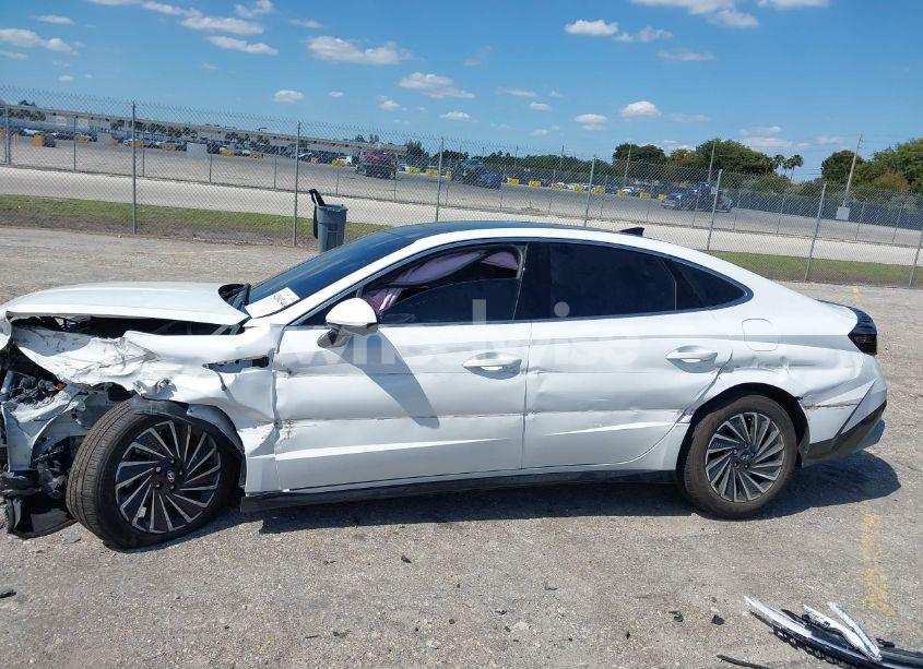 Photo 15 of 2024 Hyundai Sonata HYBRID LIMITED (VIN KMHL54JJ0RA099838)