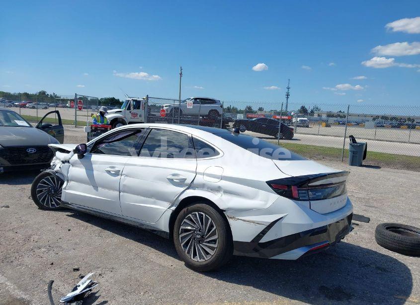 Photo 3 of 2024 Hyundai Sonata HYBRID LIMITED (VIN KMHL54JJ0RA099838)