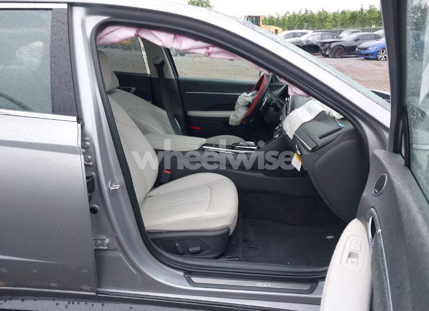 Photo 5 of 2023 Hyundai Sonata HYBRID LIMITED (VIN KMHL54JJ4PA076043)