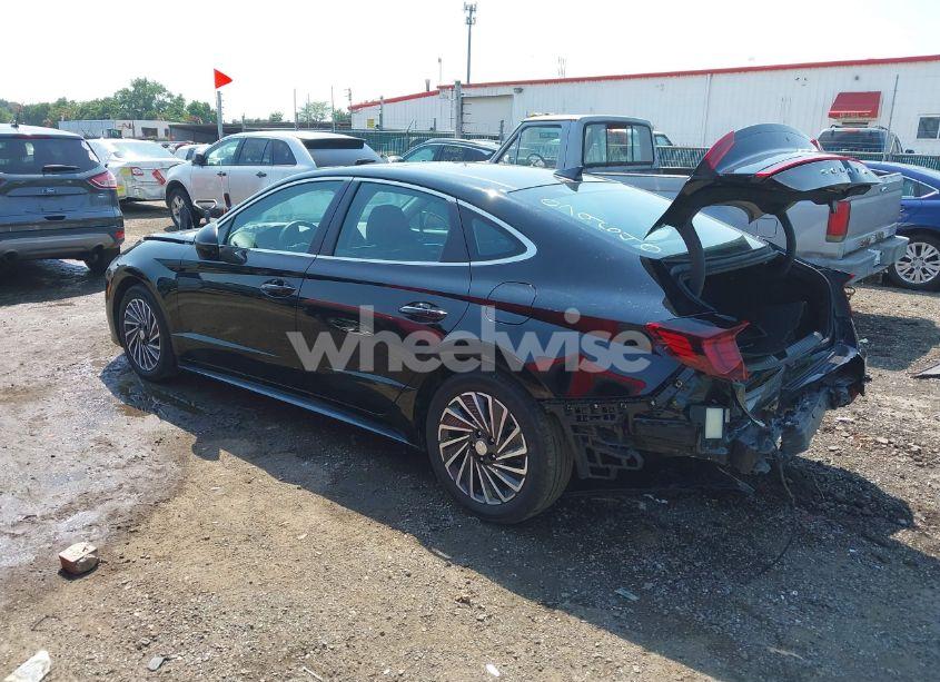 Photo 3 of 2023 Hyundai Sonata HYBRID LIMITED (VIN KMHL54JJ4PA079640)