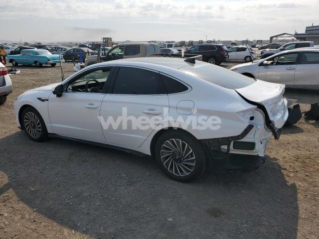 Photo 4 of 2025 HYUNDAI SONATA HYBRID (VIN KMHL54JJ4SA105629)