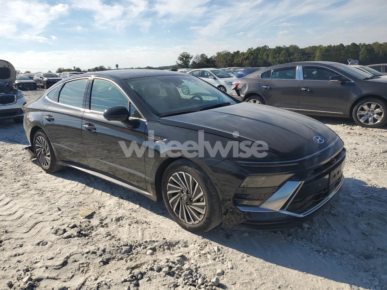 Photo 4 of 2025 HYUNDAI SONATA HYBRID (VIN KMHL54JJ5SA109530)