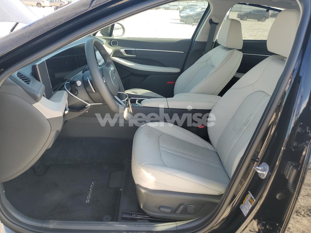 Photo 7 of 2025 HYUNDAI SONATA HYBRID (VIN KMHL54JJ5SA109530)