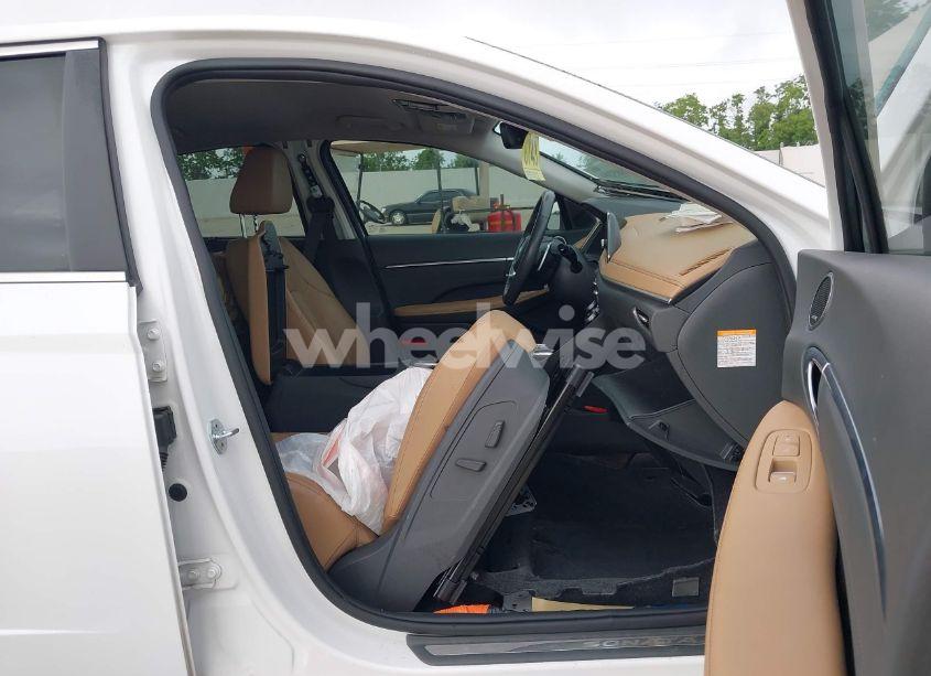 Photo 5 of 2021 Hyundai Sonata LIMITED (VIN KMHL54JJ6MA021959)