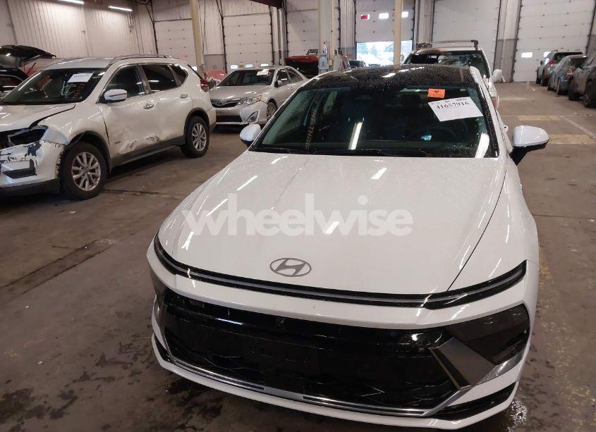 Photo 12 of 2024 Hyundai Sonata HYBRID LIMITED (VIN KMHL54JJ8RA091325)