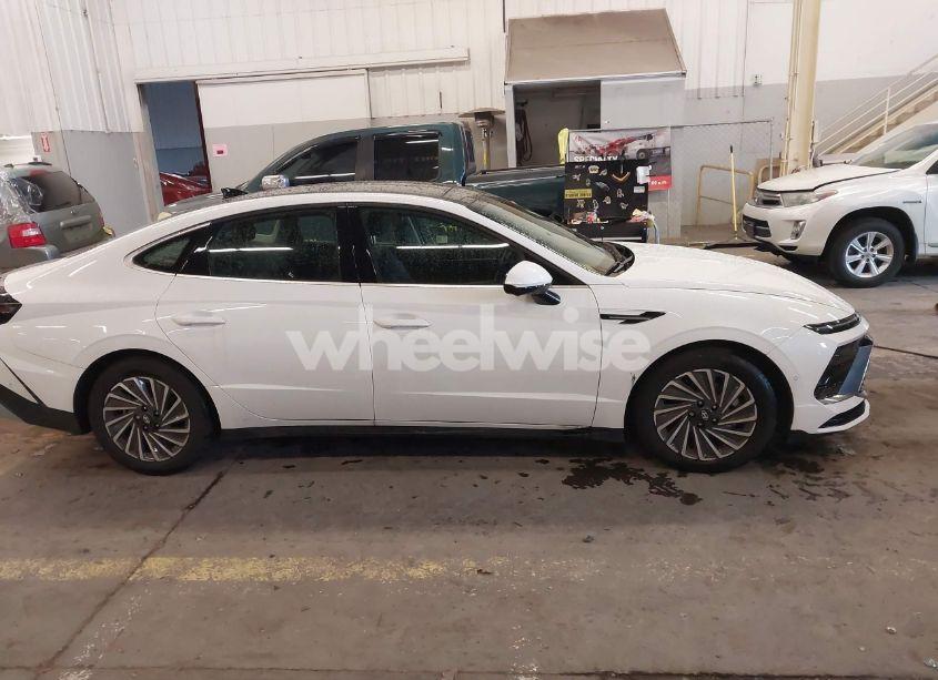 Photo 13 of 2024 Hyundai Sonata HYBRID LIMITED (VIN KMHL54JJ8RA091325)