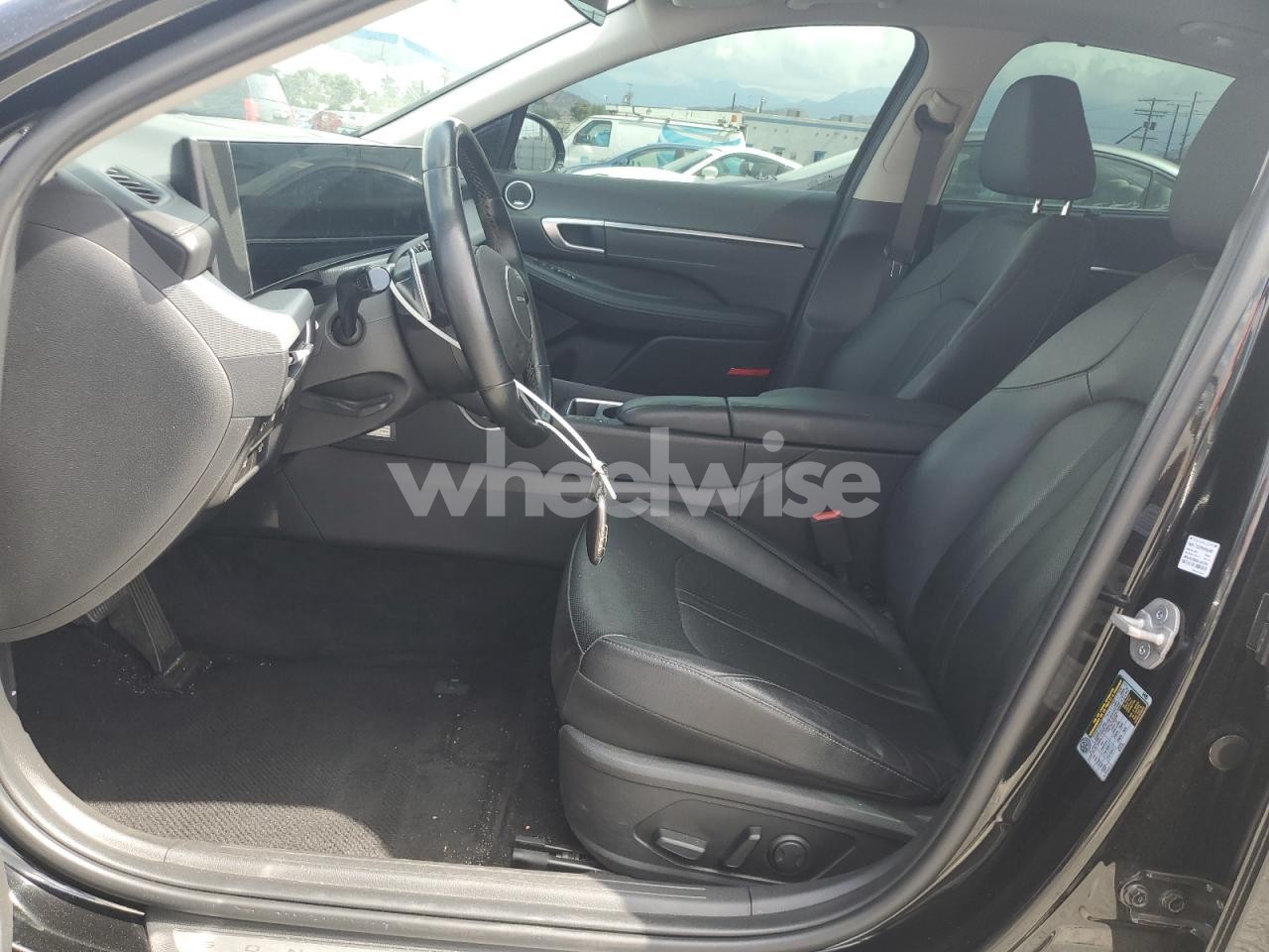 Photo 7 of 2024 HYUNDAI SONATA HYBRID (VIN KMHL54JJ9RA087946)