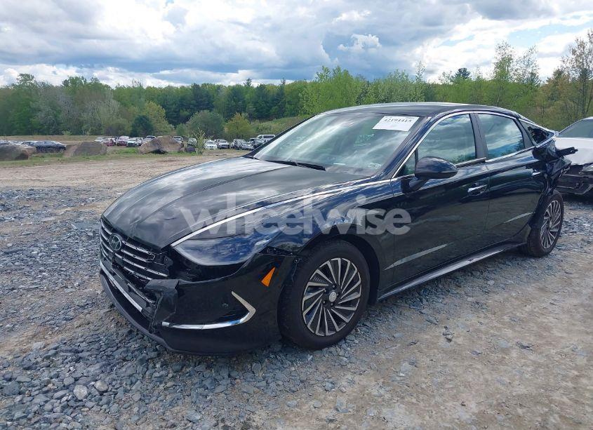 Photo 2 of 2022 Hyundai Sonata HYBRID LIMITED (VIN KMHL54JJXNA051452)