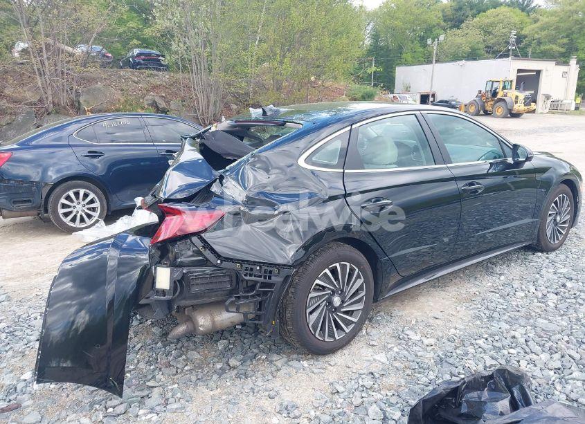Photo 4 of 2022 Hyundai Sonata HYBRID LIMITED (VIN KMHL54JJXNA051452)