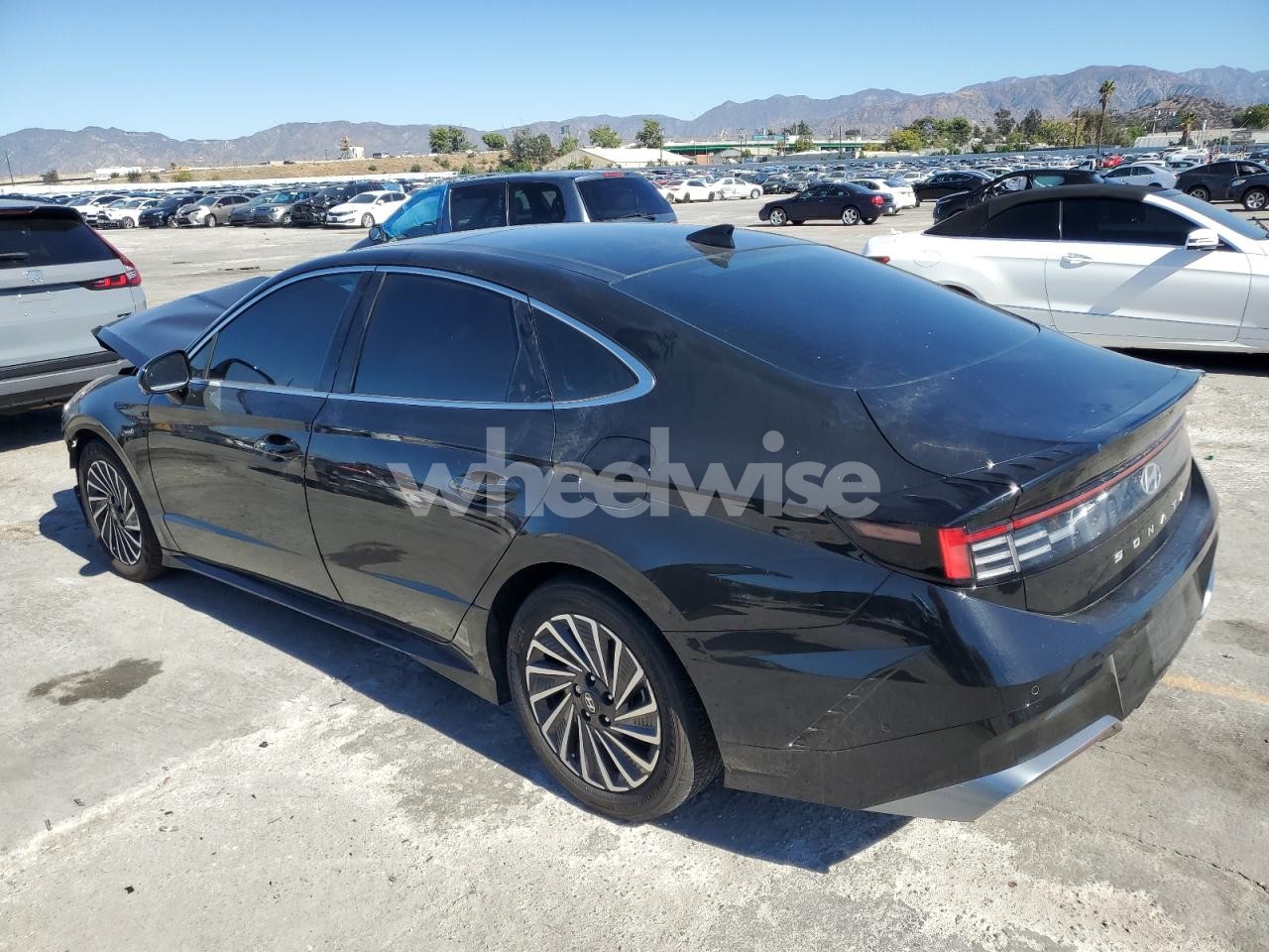 Photo 2 of 2025 HYUNDAI SONATA HYBRID (VIN KMHL54JJXSA106624)
