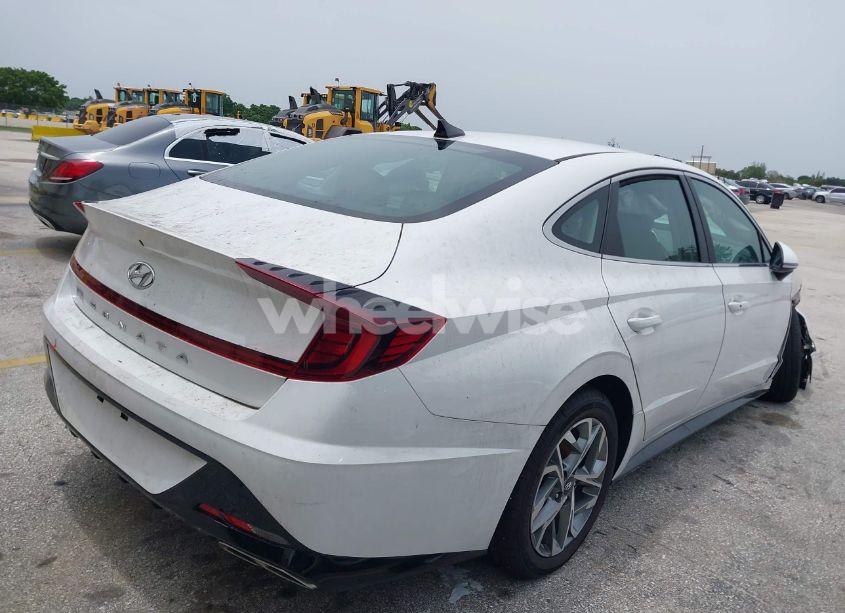 Photo 4 of 2023 Hyundai Sonata SEL (VIN KMHL64JA0PA271635)