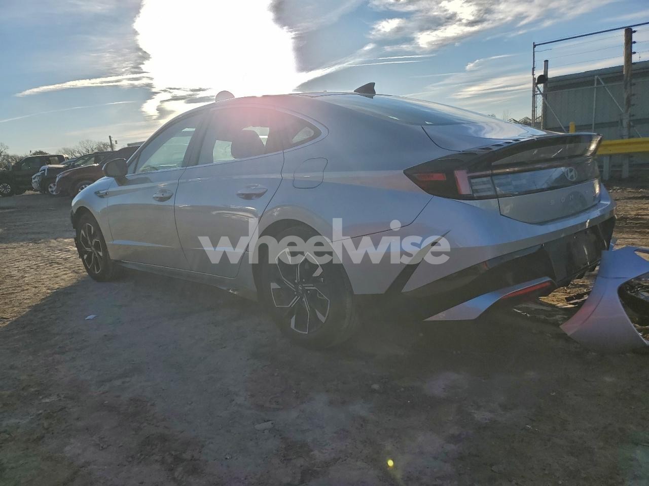 Photo 2 of 2025 HYUNDAI SONATA SEL (VIN KMHL64JA0SA460682)