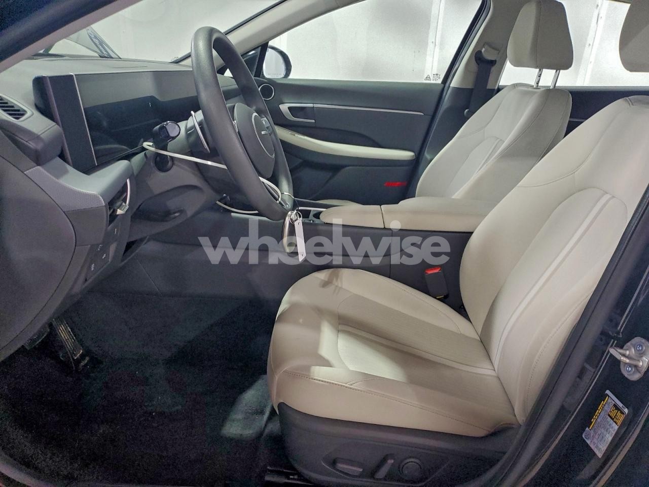 Photo 7 of 2025 HYUNDAI SONATA SEL (VIN KMHL64JA0SA478129)