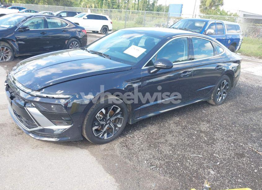 Photo 2 of 2024 Hyundai Sonata SEL (VIN KMHL64JA1RA394847)