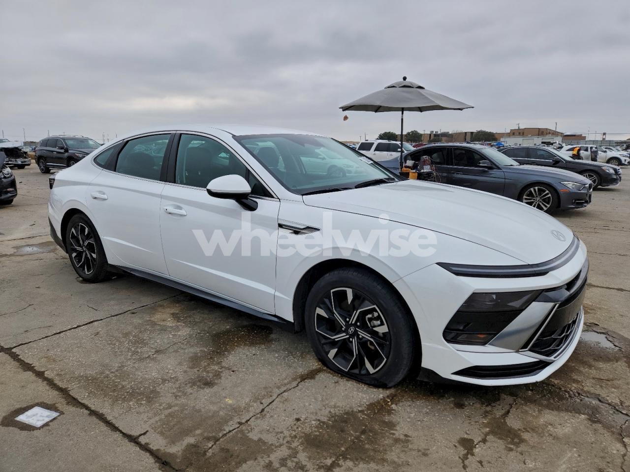 Photo 4 of 2024 HYUNDAI SONATA SEL (VIN KMHL64JA1RA400355)