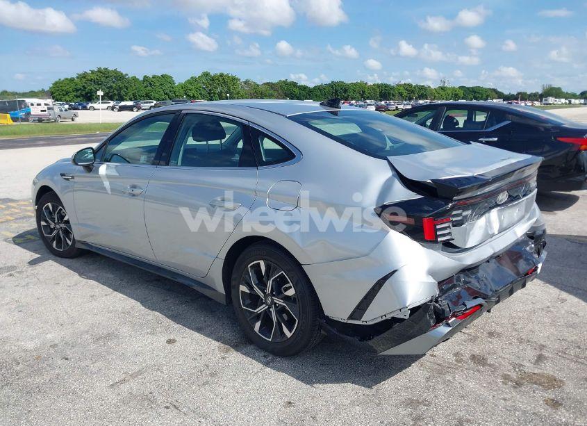 Photo 3 of 2025 Hyundai Sonata SEL (VIN KMHL64JA1SA448704)